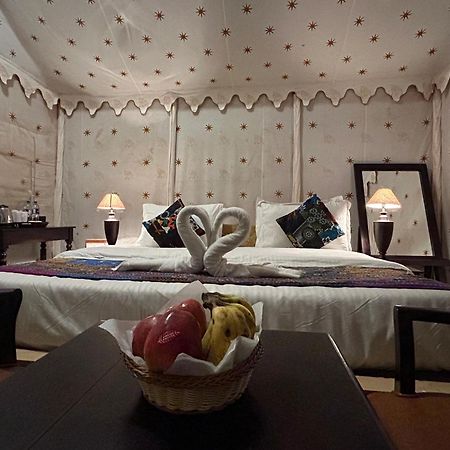 Sunny Desert Camp Kūri 外观 照片