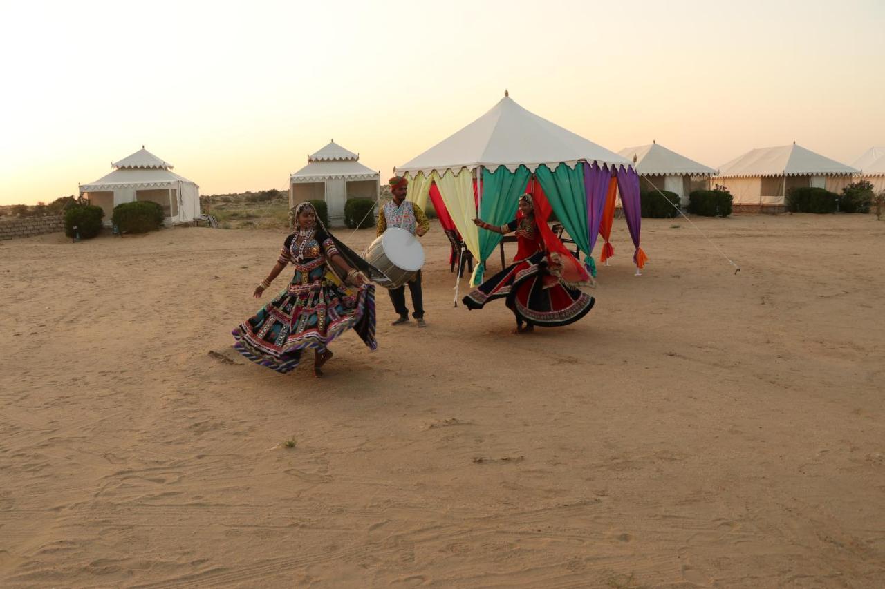 Sunny Desert Camp Kūri 外观 照片
