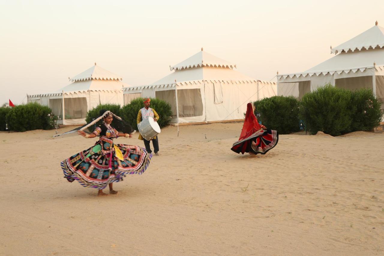 Sunny Desert Camp Kūri 外观 照片