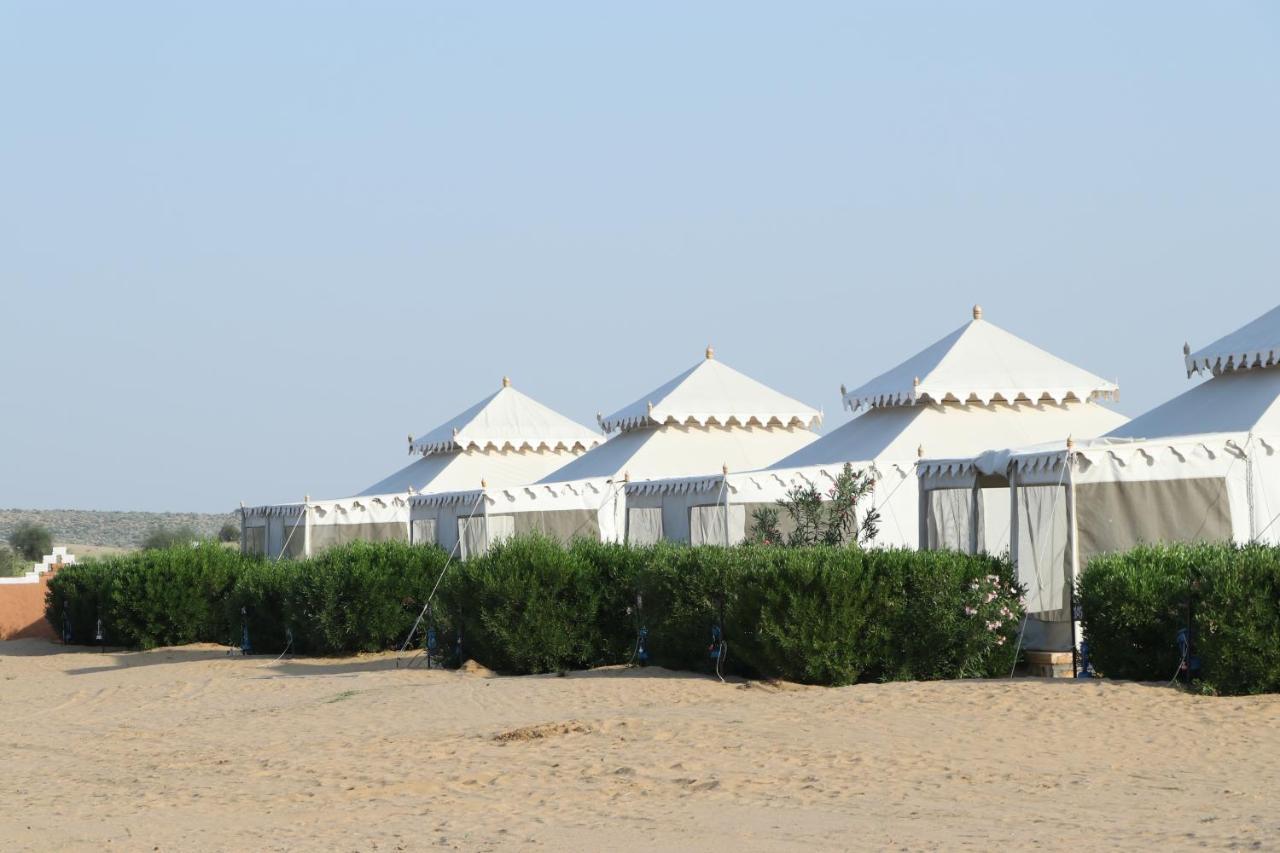 Sunny Desert Camp Kūri 外观 照片
