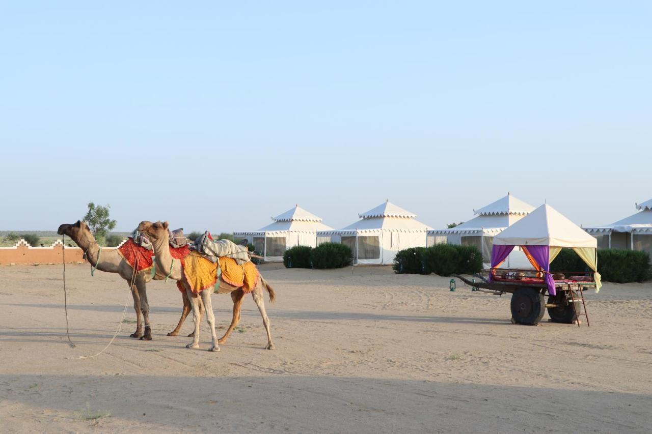 Sunny Desert Camp Kūri 外观 照片
