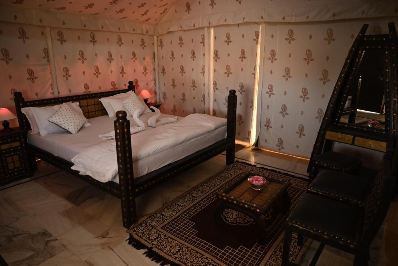 Sunny Desert Camp Kūri 外观 照片