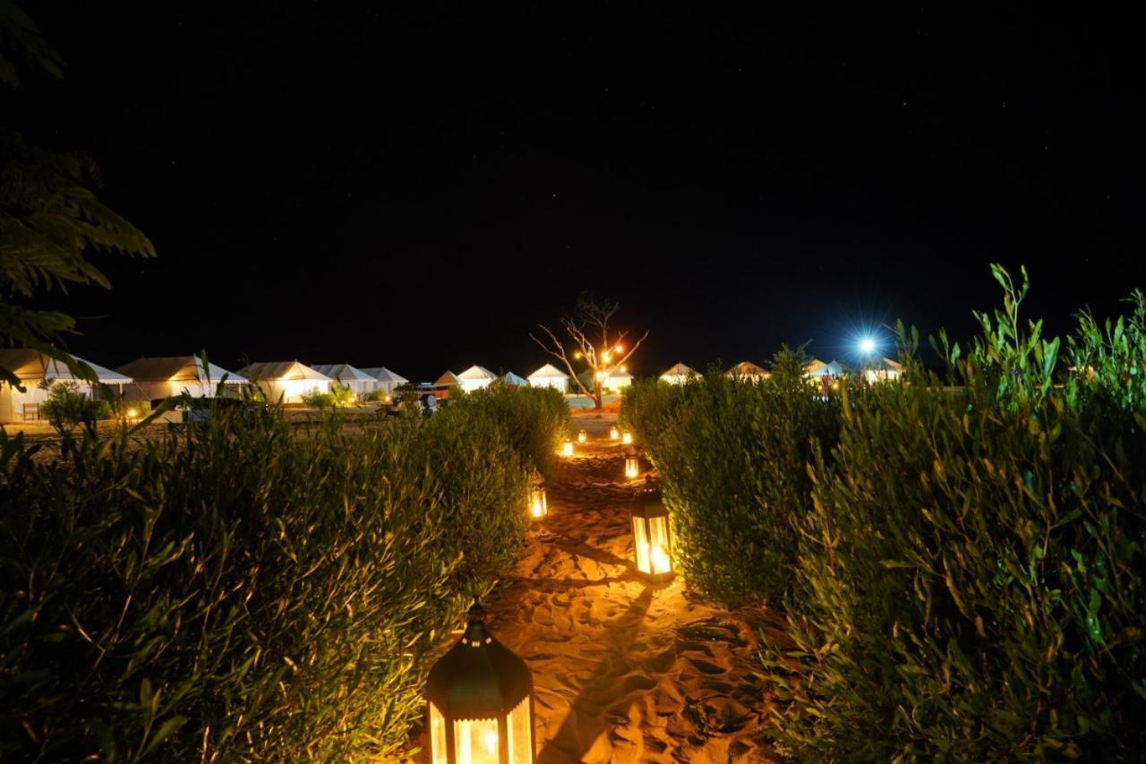 Sunny Desert Camp Kūri 外观 照片