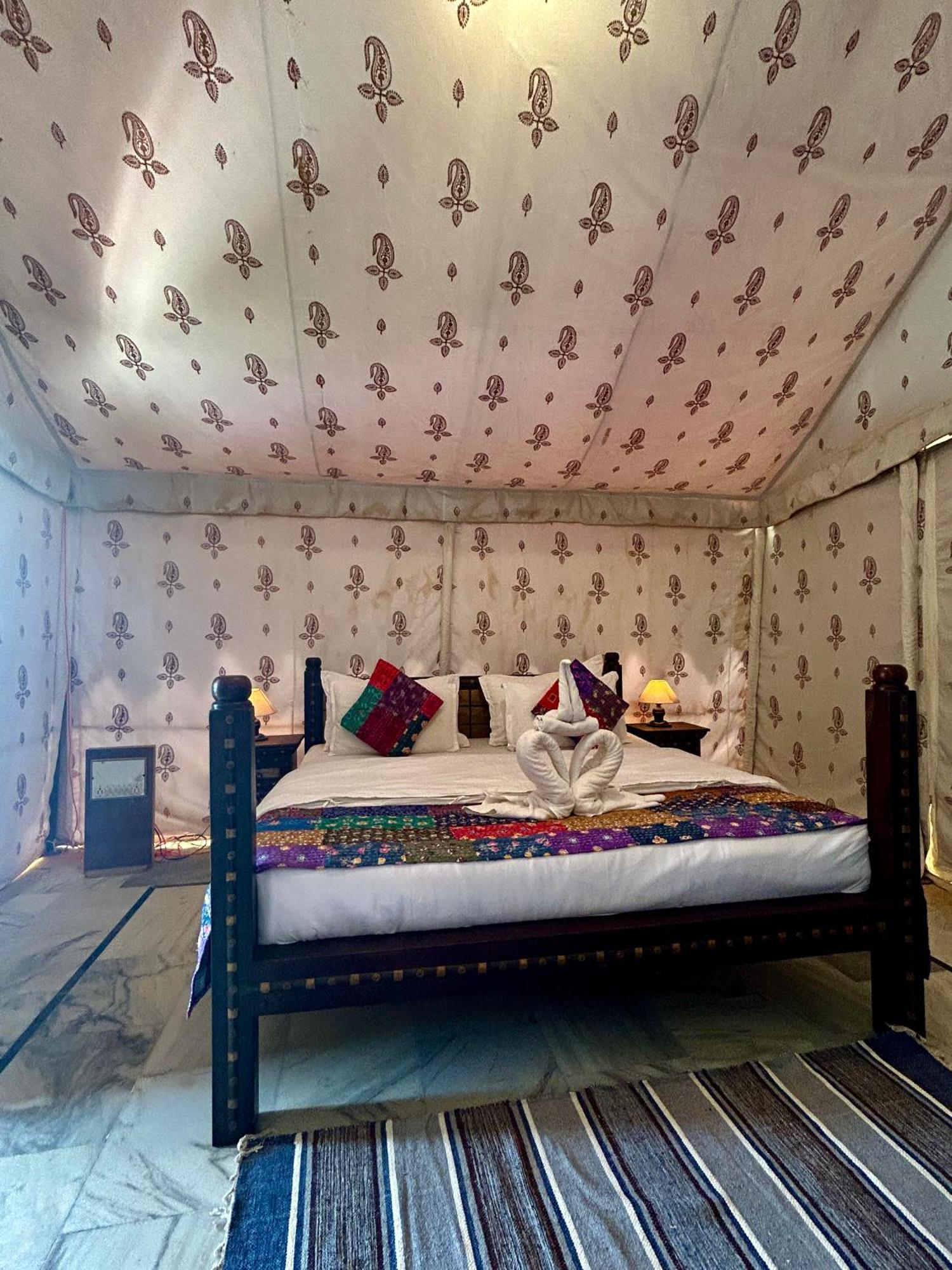Sunny Desert Camp Kūri 外观 照片