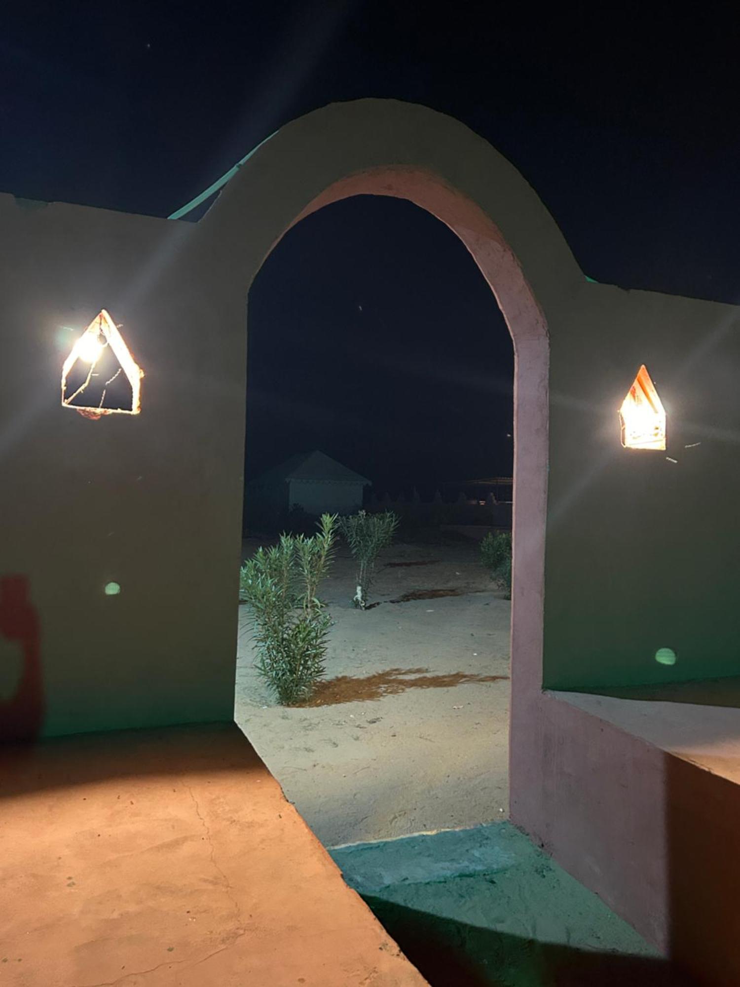 Sunny Desert Camp Kūri 外观 照片