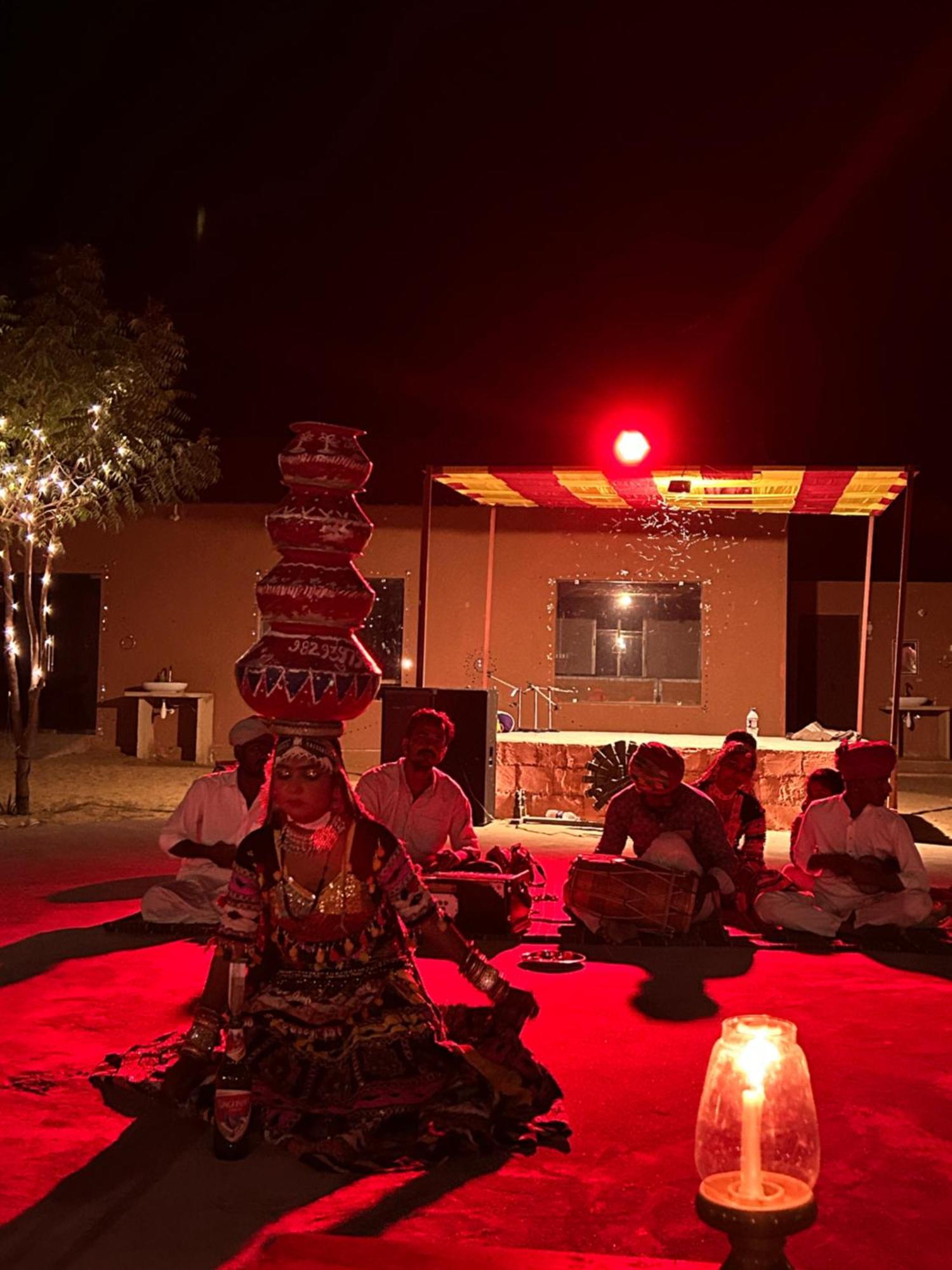 Sunny Desert Camp Kūri 外观 照片