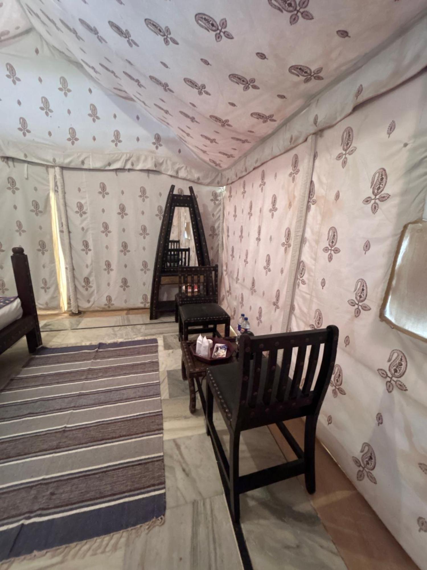 Sunny Desert Camp Kūri 外观 照片
